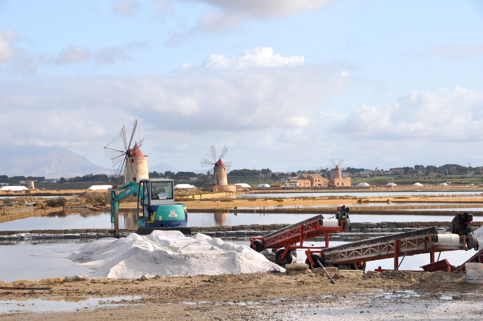 Saline della Laguna Marsala (Photo license: CC BY 2.0)